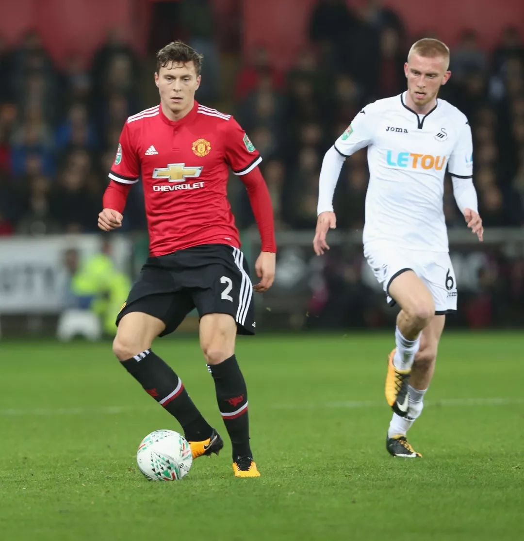 作感到困惑 作感到困惑